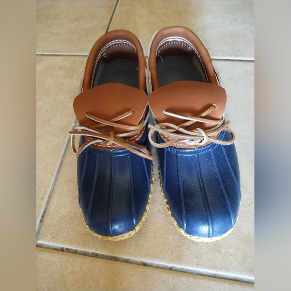 Navy Blue Women's LL Bean Boots, Rubber Mocs Size 8M - Picture 2 of 5